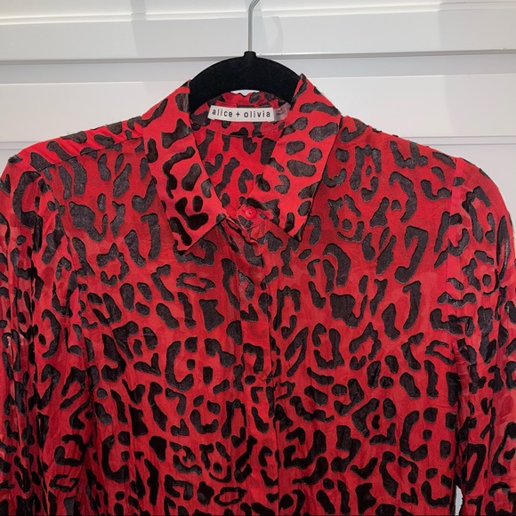 Alice + Olivia Red Willa Placket Leopard Print Blouse Small - Picture 7 of 9